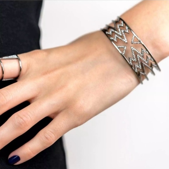 Stella & Dot Fontaine Gunmetal Pave Crystal Rhinestone Adjustable Cuff Bracelet - Picture 1 of 16